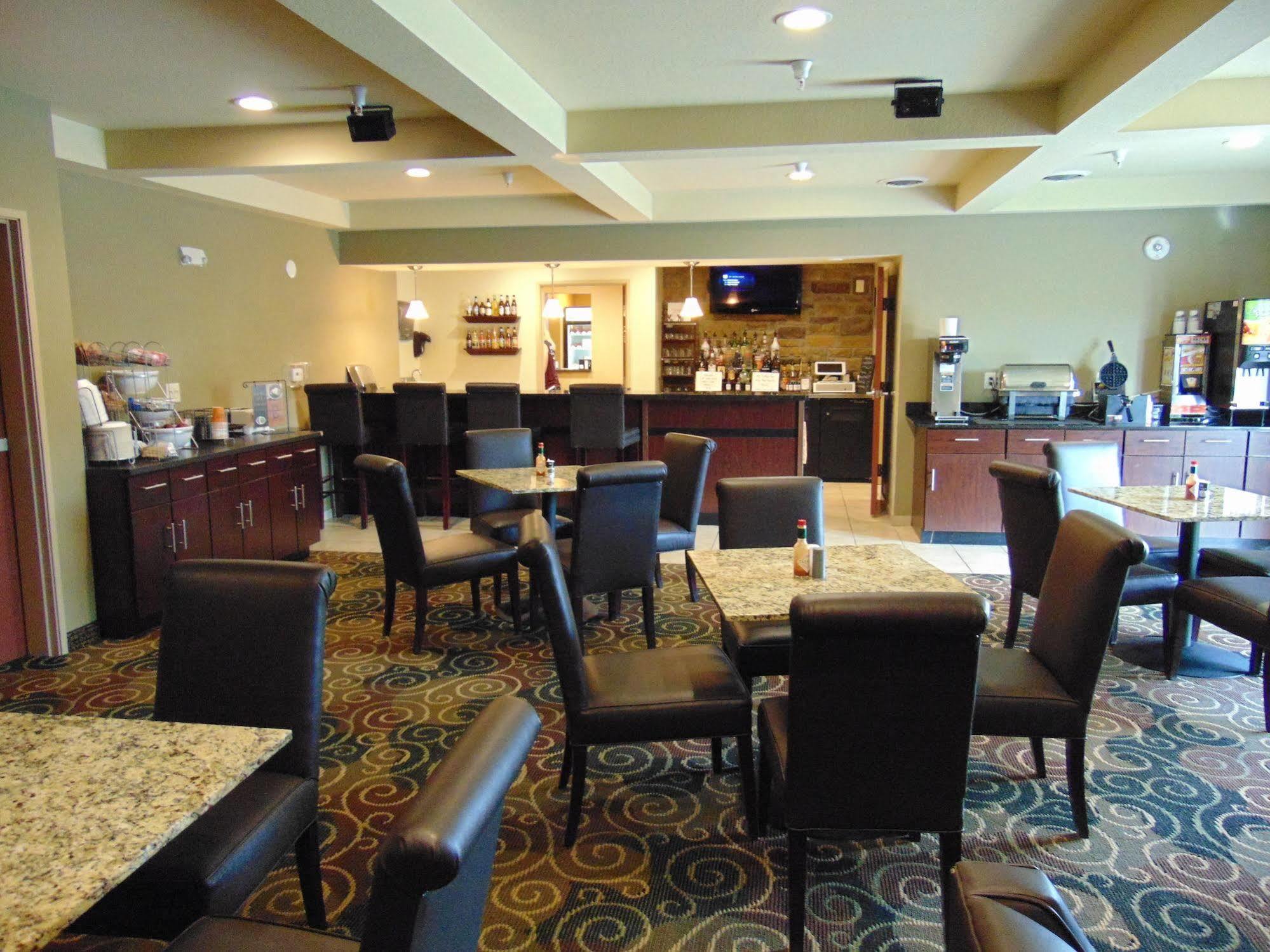 Cobblestone Inn & Suites - Wray Екстериор снимка